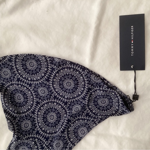 Dress - Picture 3 of 6